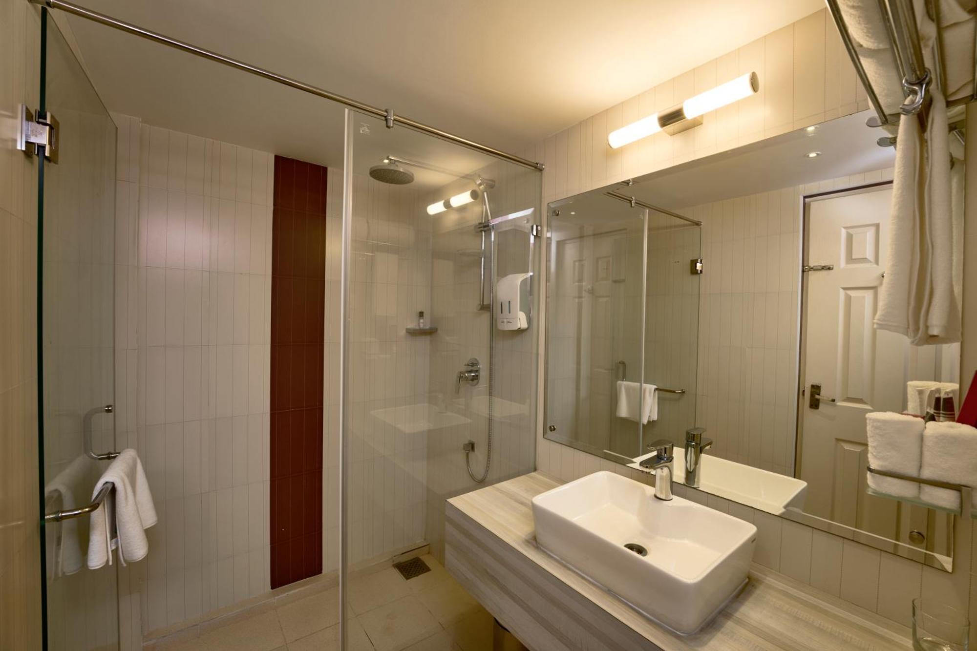 Noah Sky Suites Kochi Ngoại thất bức ảnh