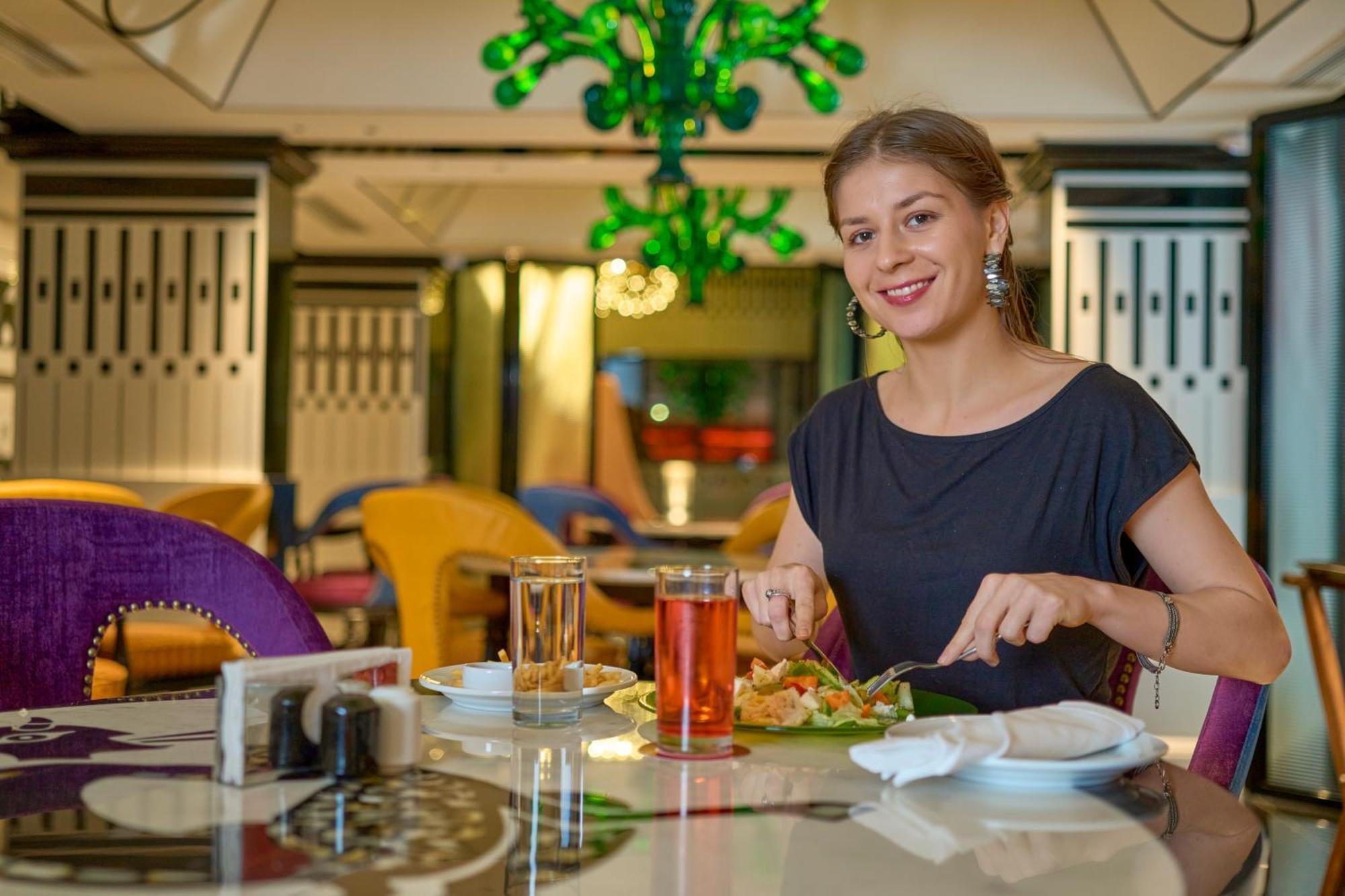 Noah Sky Suites Kochi Ngoại thất bức ảnh